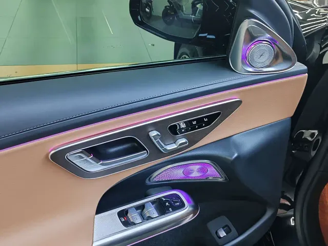 Mercedes-Benz E-Class — Фото автомобиля 11