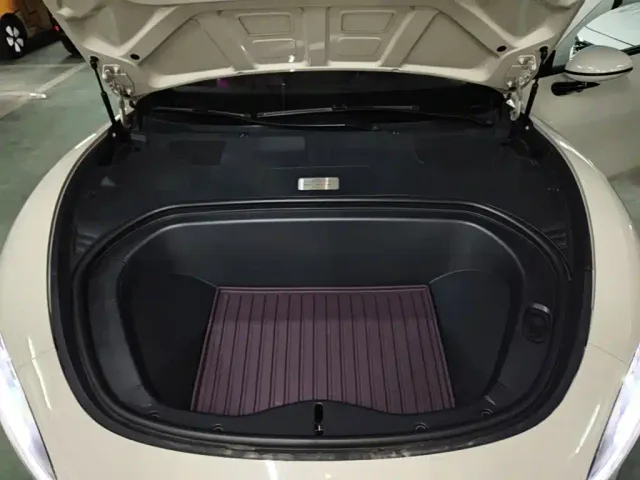Xiaomi SU7 — Фото автомобиля 19