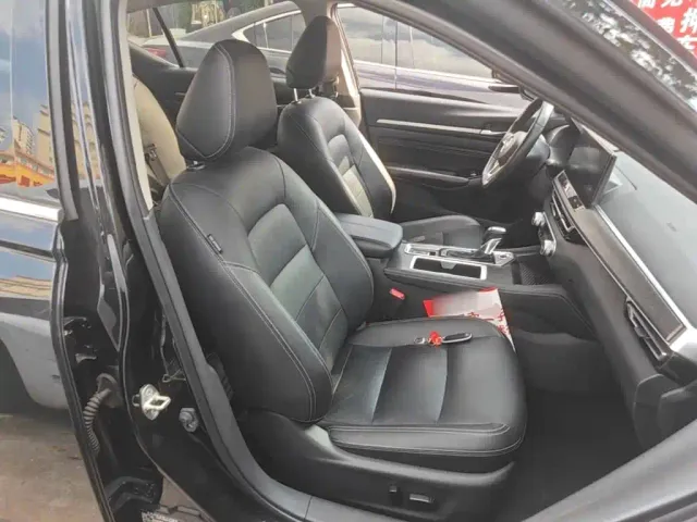 Nissan Teana — Фото автомобиля 24