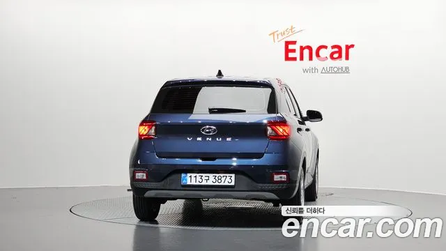 Hyundai Venue — Фото автомобиля 4