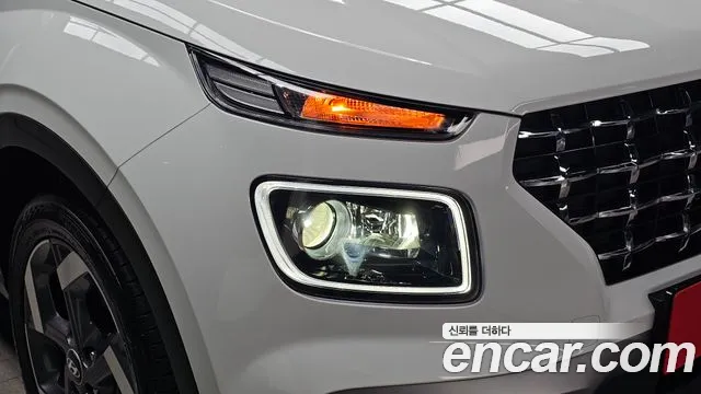 Hyundai Venue — Фото автомобиля 7