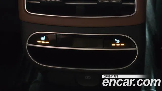 Genesis GV70 — Фото автомобиля 18