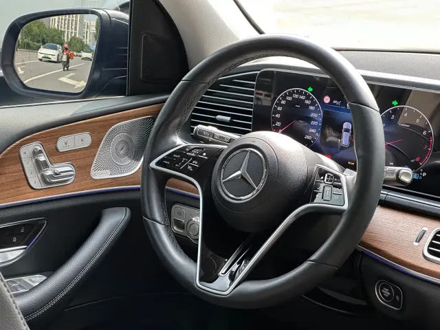 Mercedes-Benz GLE-Class — Фото автомобиля 8