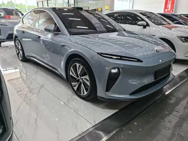 Nio ET5 — Фото автомобиля 3