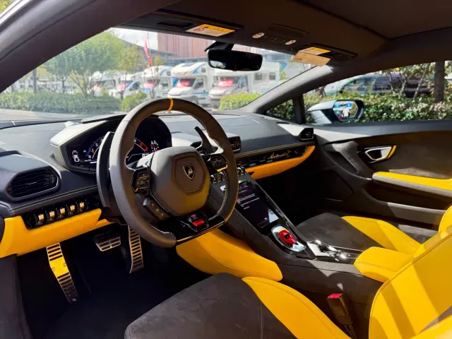 Lamborghini Huracan — Фото автомобиля 4
