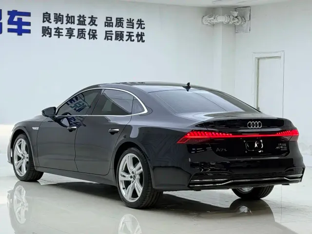 Audi A7L — Фото автомобиля 7