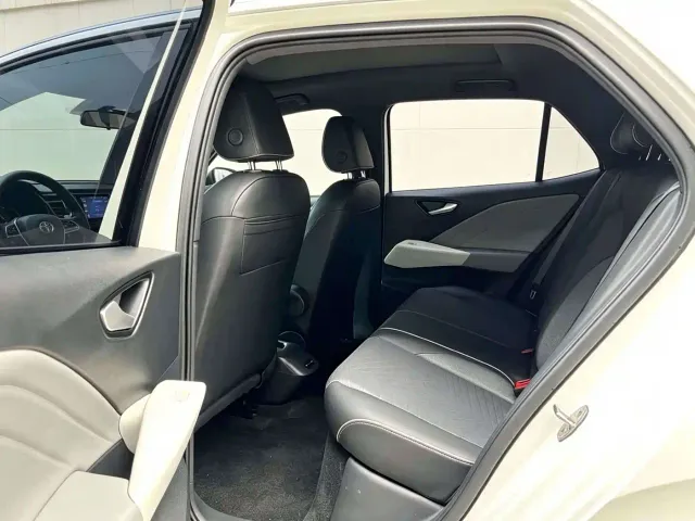 Volkswagen ID.3 — Фото автомобиля 6
