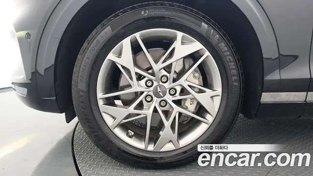 Genesis GV70 — Фото автомобиля 5