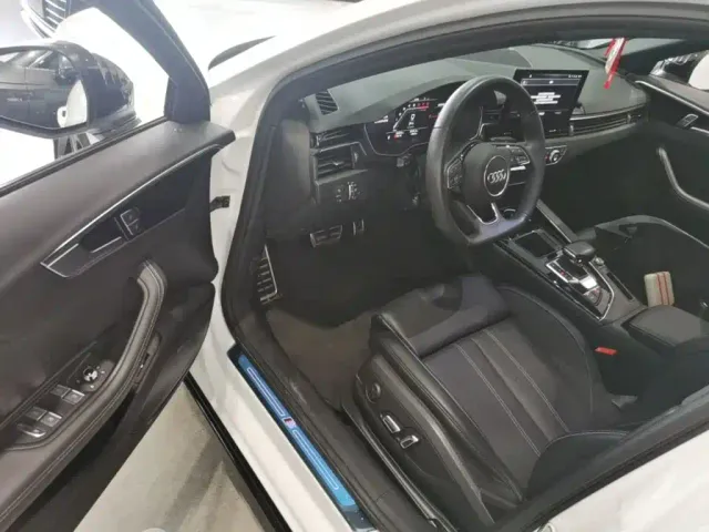 Audi A4L — Фото автомобиля 20
