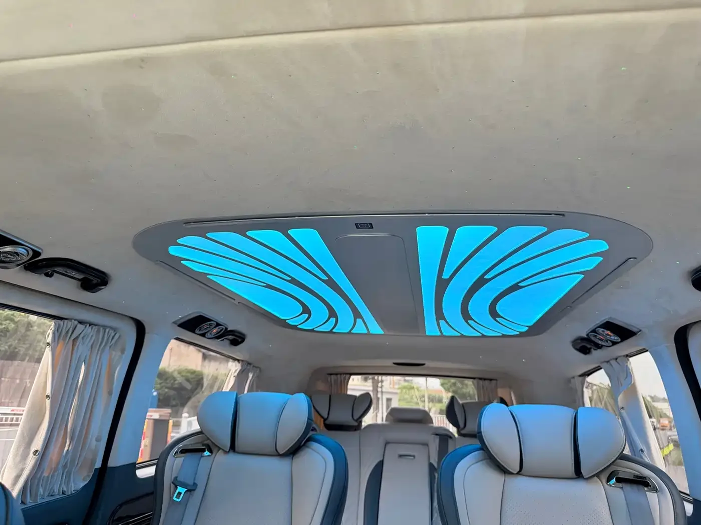 Mercedes-Benz Vito 2021 2.0T Business Edition 7-seater — Фото автомобиля 10