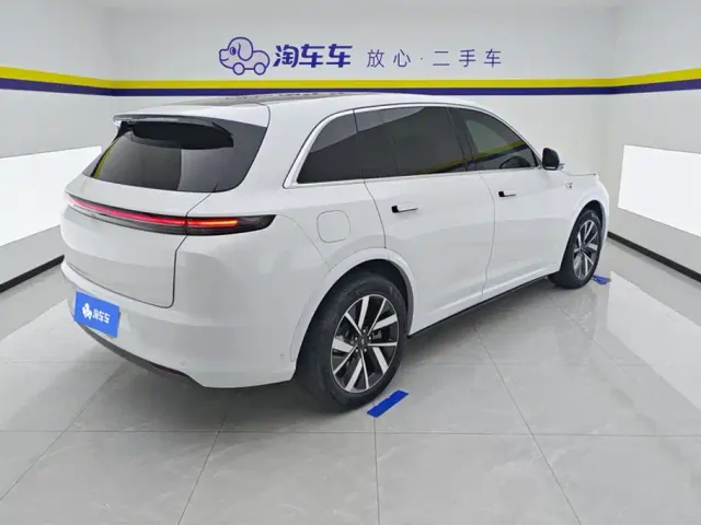 Li Auto L7 — Фото автомобиля 3