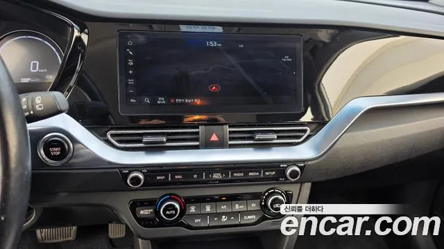 Kia Niro — Фото автомобиля 18