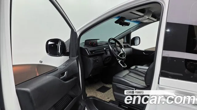 Hyundai Staria — Фото автомобиля 15