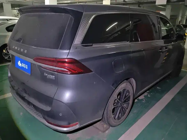 Roewe iMAX8 — Фото автомобиля 3