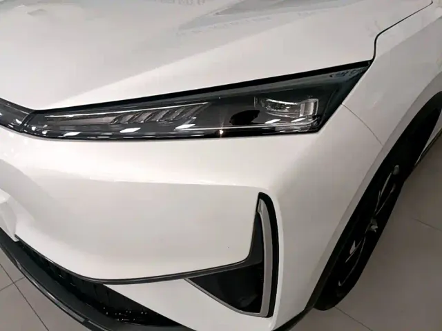 Dongfeng Fengshen L7 — Фото автомобиля 23