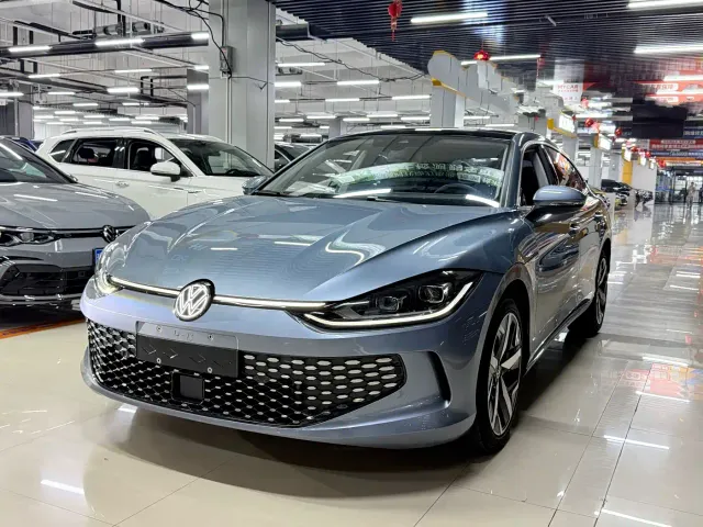 Фотография автомобиля — Volkswagen Lamando