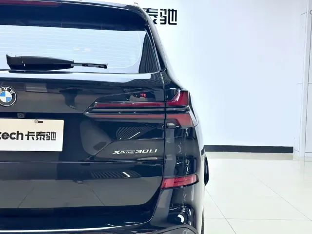 BMW X5 — Фото автомобиля 8