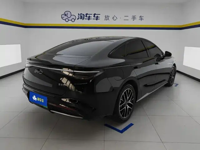 BYD Seal 07 DM-i — Фото автомобиля 3
