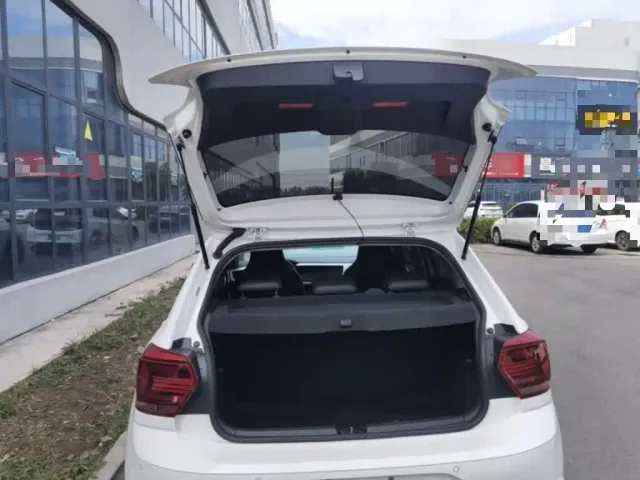 Volkswagen Polo — Фото автомобиля 18