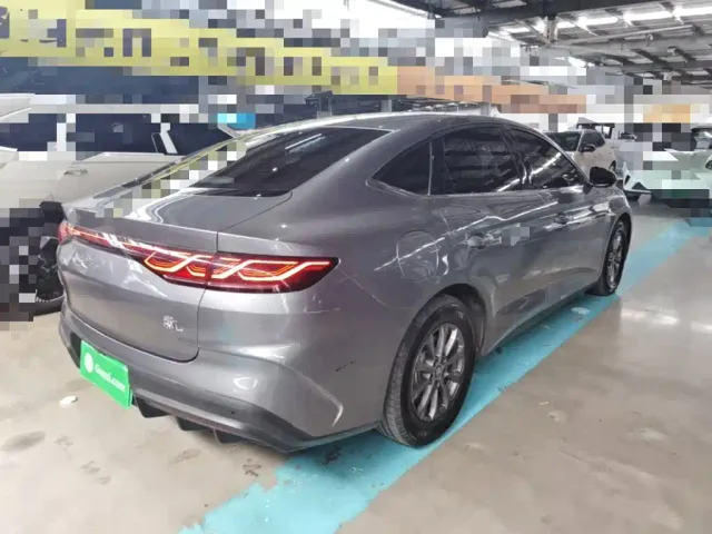 BYD Qin L — Фото автомобиля 6