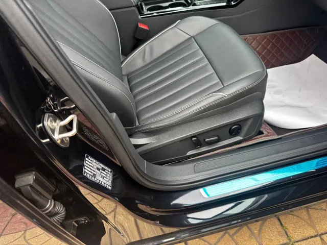 Volkswagen Passat — Фото автомобиля 5