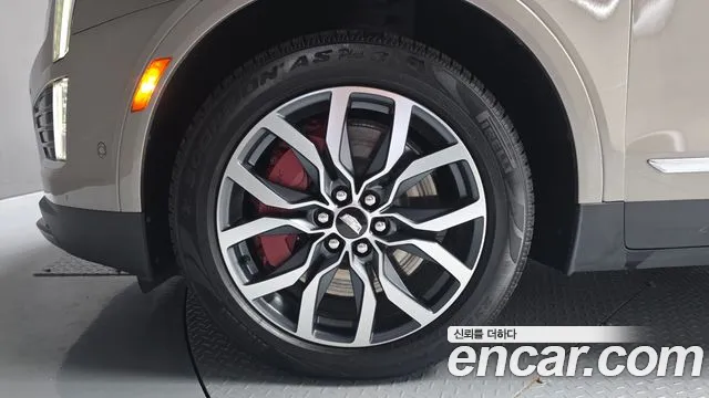 Cadillac XT5 — Фото автомобиля 5