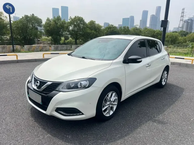 Фотография автомобиля — Nissan Tiida