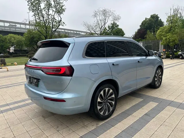 Aito M7 — Фото автомобиля 13