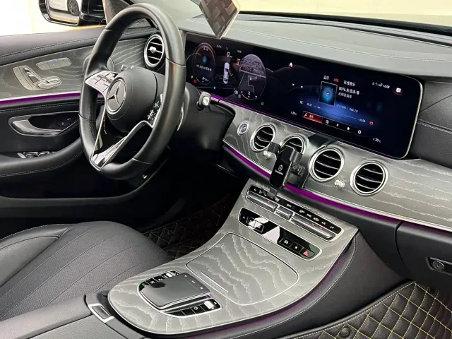 Mercedes-Benz E-Class — Фото автомобиля 17