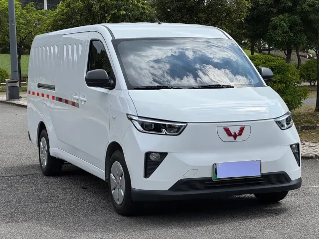 Wuling Yangguang — Фото автомобиля 2