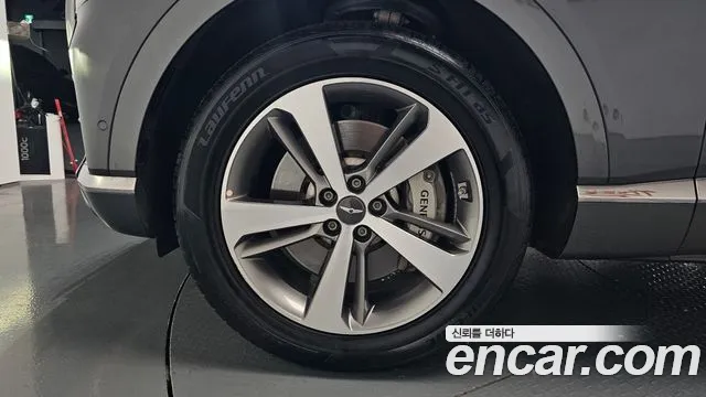Genesis GV80 2.5T Бензин AWD — Фото автомобиля 4