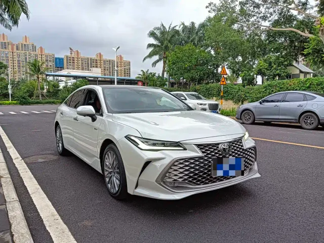 Toyota Avalon — Фото автомобиля 3