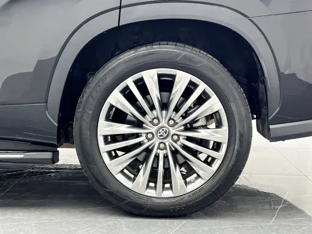Toyota Highlander — Фото автомобиля 13