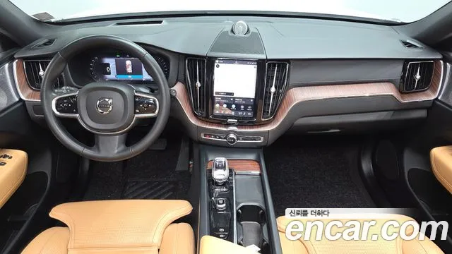 Volvo XC60 2nd Gen — Фото автомобиля 10