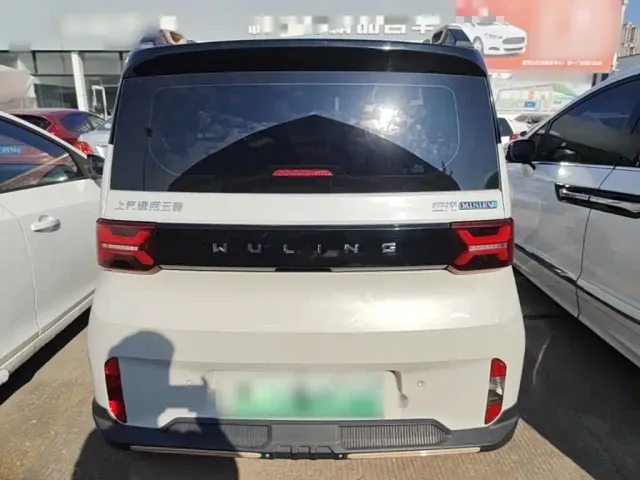 Wuling Hongguang Mini EV — Фото автомобиля 5