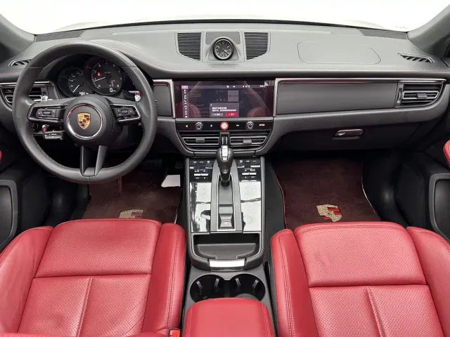 Porsche Macan — Фото автомобиля 13