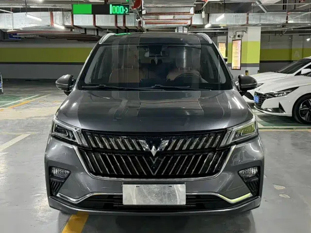 Wuling Jiachen — Фото автомобиля 2
