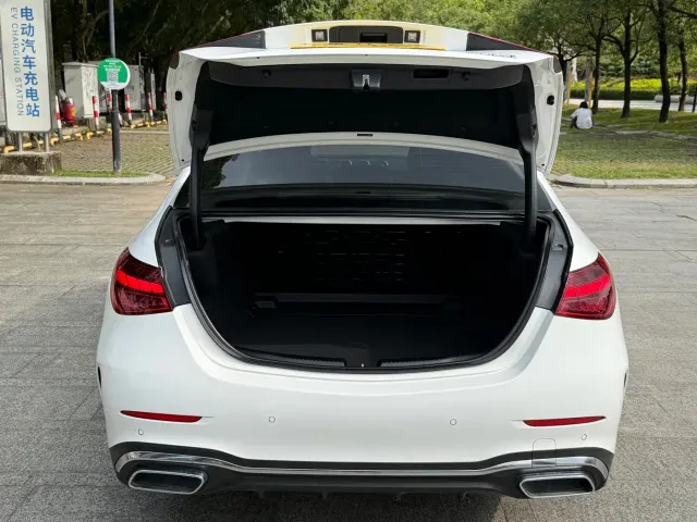 Mercedes-Benz C-Class — Фото автомобиля 19