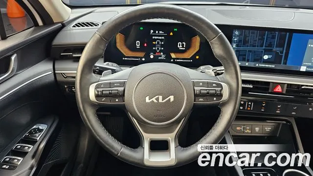 Kia K5 Generation 3 — Фото автомобиля 13