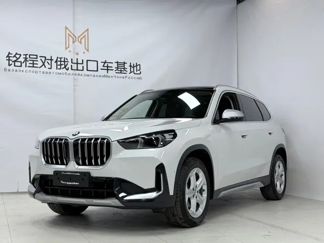 Фотография автомобиля — BMW X1