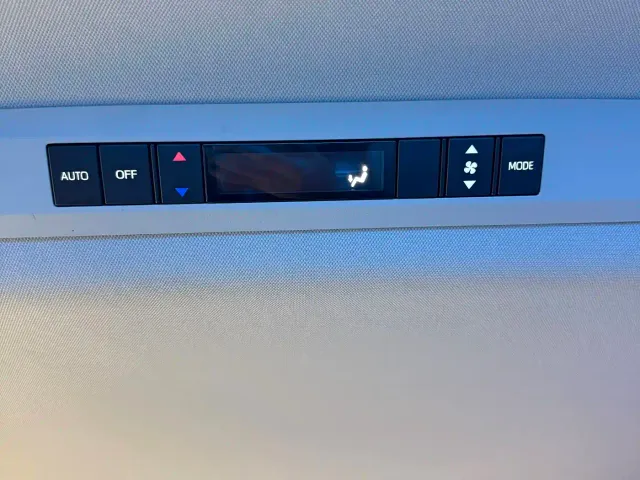 Toyota Sienna — Фото автомобиля 14