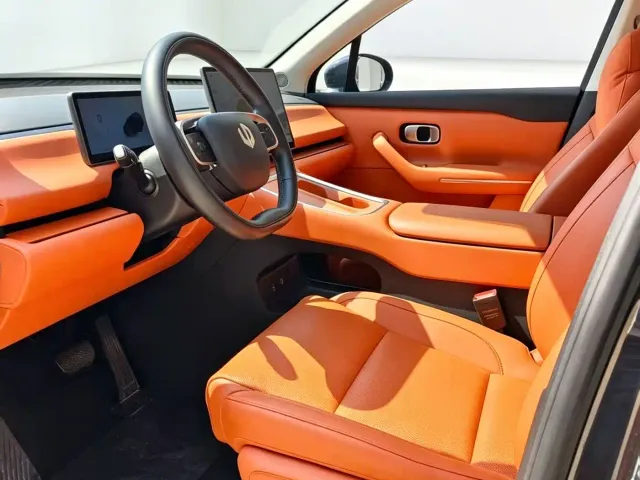 Leapmotor C16 — Фото автомобиля 4