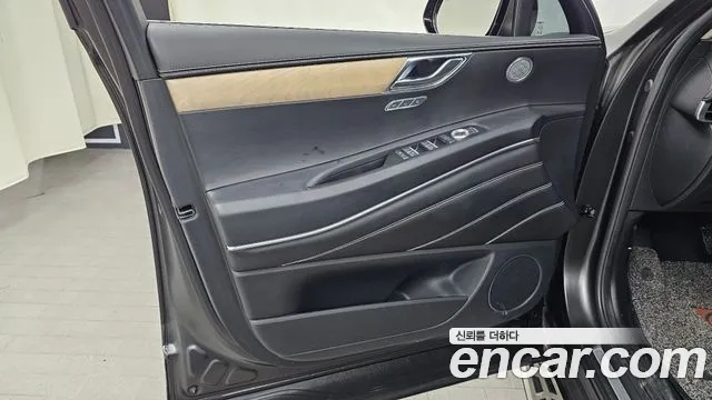 Genesis GV80 — Фото автомобиля 13