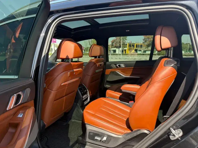 BMW X7 — Фото автомобиля 11