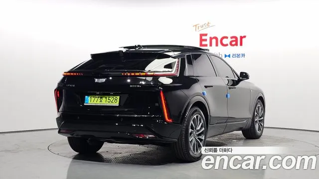Cadillac Lyriq Lyriq Sport — Фото автомобиля 2
