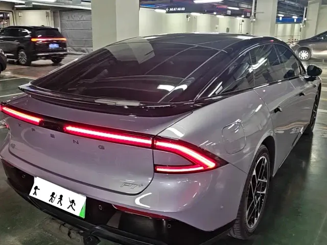 Xpeng P7+ — Фото автомобиля 7