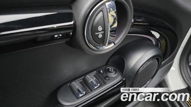 Mini Cooper Convertible — Фото автомобиля 19