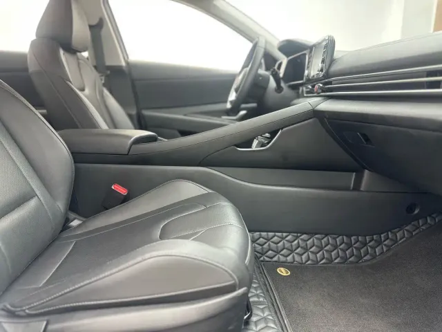 Hyundai Elantra — Фото автомобиля 10