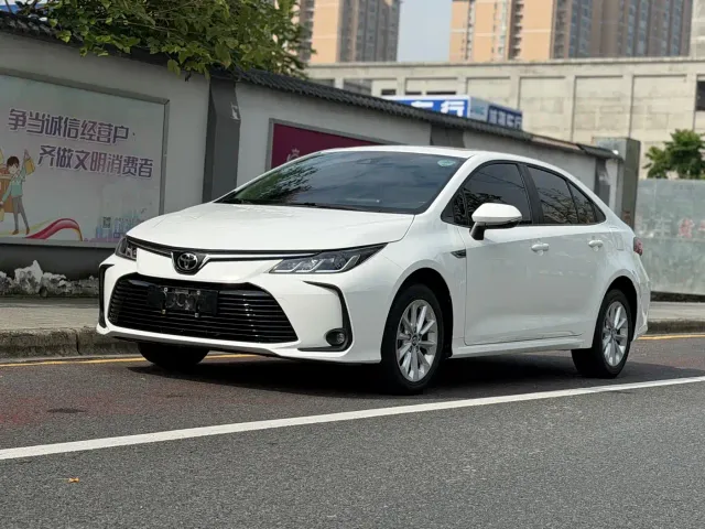 Фотография автомобиля — Toyota Corolla