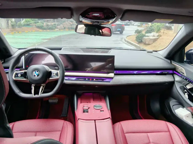 BMW 5 Series — Фото автомобиля 4